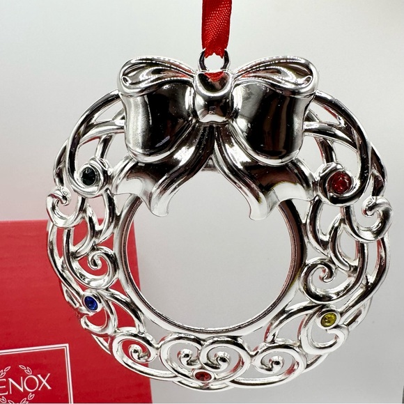 Lenox Sparkle & Scroll Wreath Christmas Ornament - Picture 4 of 6